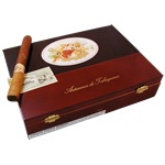 La Gloria Cubana Artesanos de Tabaqueros
