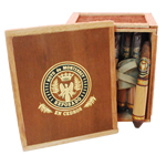Hoyo De Monterrey Reposado en Cedros