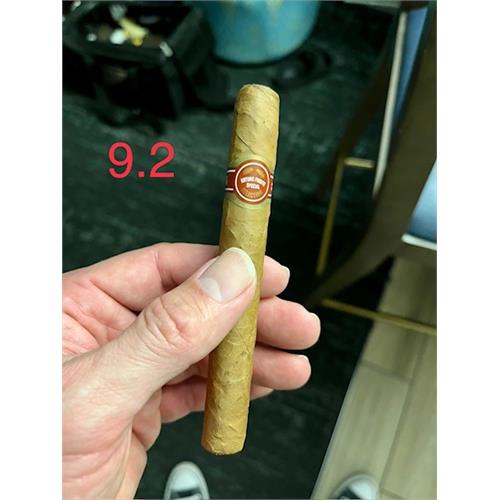 Arturo Fuente Natural Brevas Royale 5 1/2 * 42