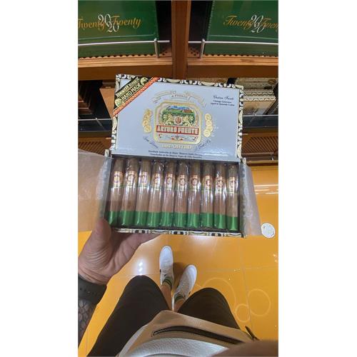 Arturo Fuente Natural Chateau Fuente 4 1/2 * 50