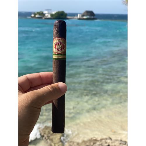 Arturo Fuente Maduro 8-5-8 6  * 47