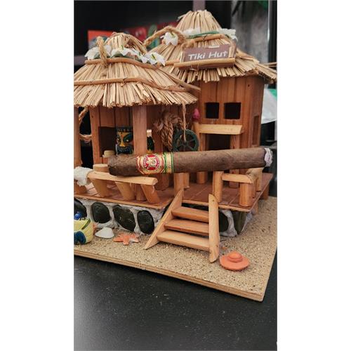 Arturo Fuente Maduro 8-5-8 6  * 47