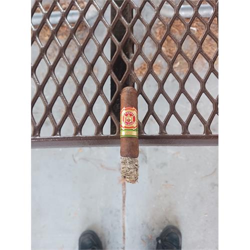 Arturo Fuente Maduro 8-5-8 6  * 47