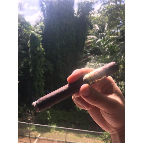 Arturo Fuente Maduro 8-5-8 6  * 47