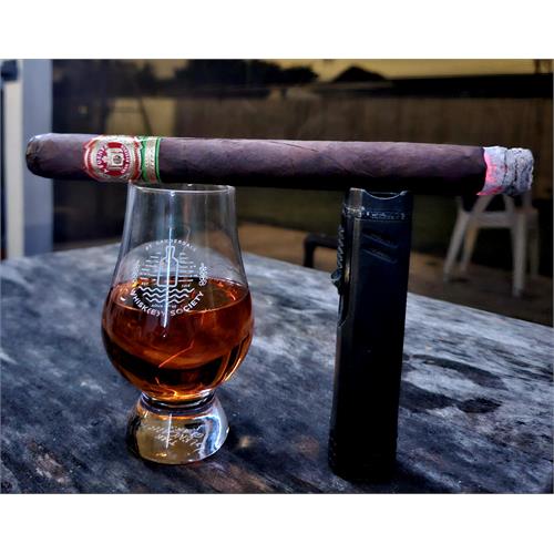 Arturo Fuente Maduro Canones 8 1/2 * 52