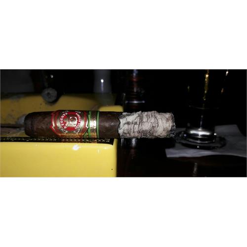 Arturo Fuente Maduro Chateau Fuente 4 1/2 * 50