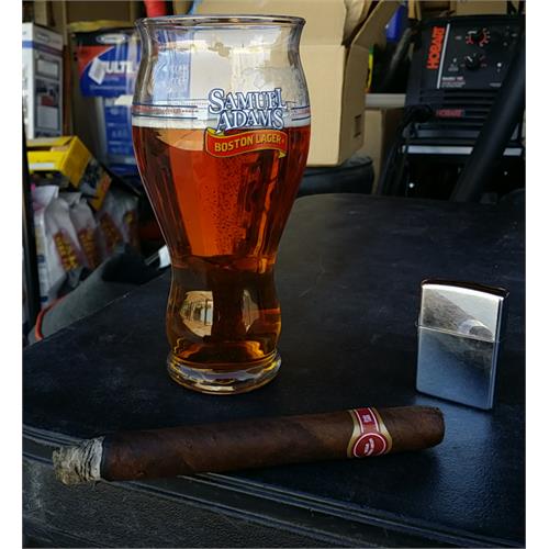Arturo Fuente Maduro Curly Head Deluxe 6 1/2 * 43