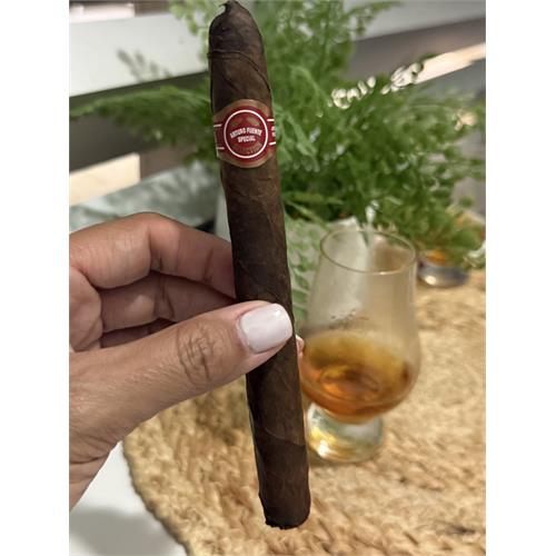 Arturo Fuente Maduro Curly Head Deluxe 6 1/2 * 43