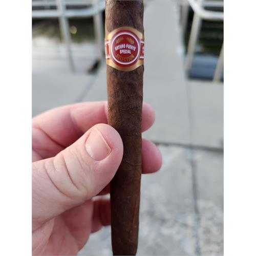 Arturo Fuente Maduro Curly Head Deluxe 6 1/2 * 43