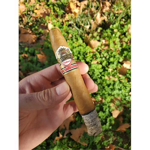 Ashton Cabinet Belicoso 5 1/4 * 52