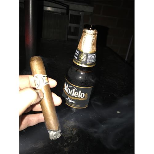 AVO Classic Robusto 5  * 50