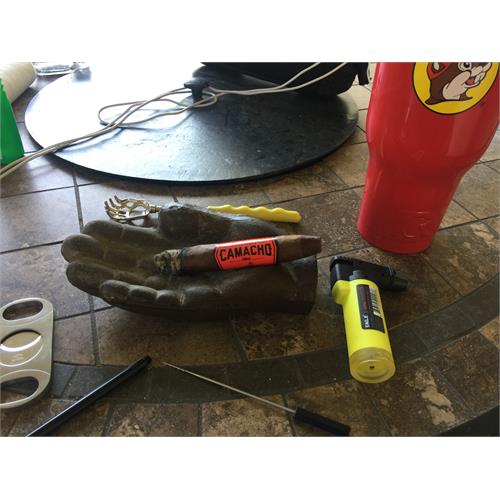 Camacho Corojo Figurado 6  1/8 * 54x42