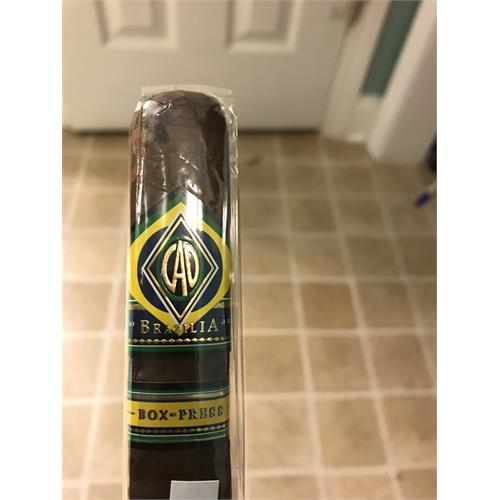CAO Brazilia Box Pressed 5 1/4 * 54