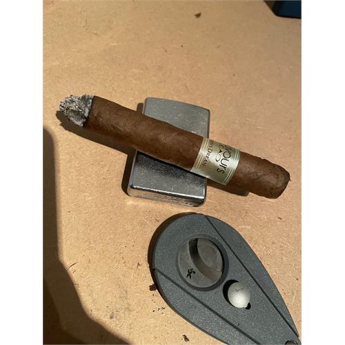 CAO Flavours Eileen s Dream Corona 5 1/4 * 42 