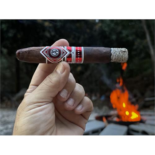 CAO Maduro Belicoso 6  * 54