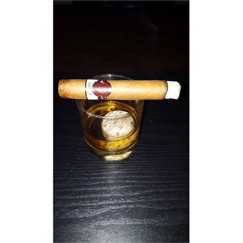 Cusano 18 Robusto 5  * 50