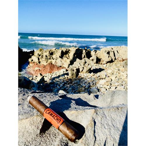 Camacho Connecticut Robusto 5  * 50