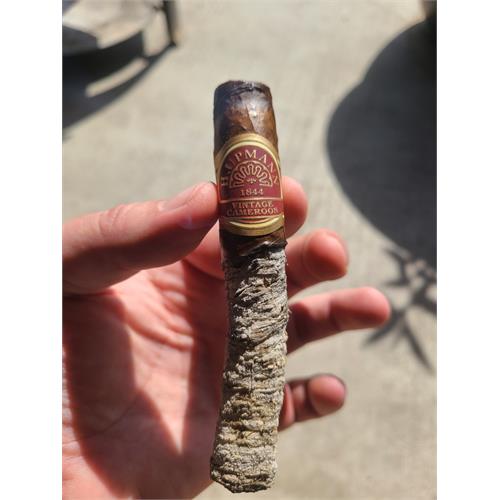 H. Upmann Vintage Cameroon Belicoso 6 1/8 * 52
