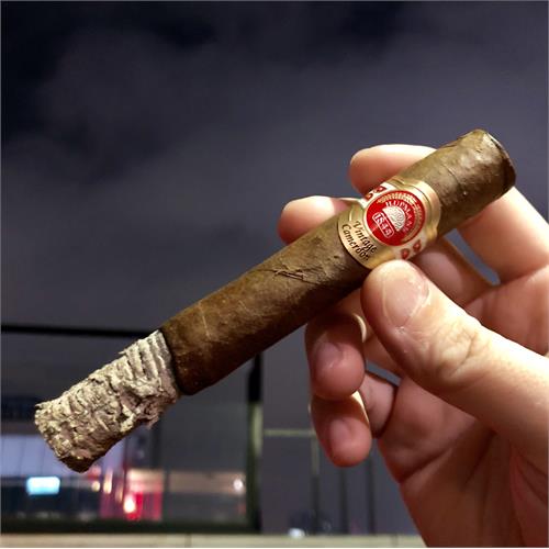 H. Upmann Vintage Cameroon Corona 5 1/2 * 44