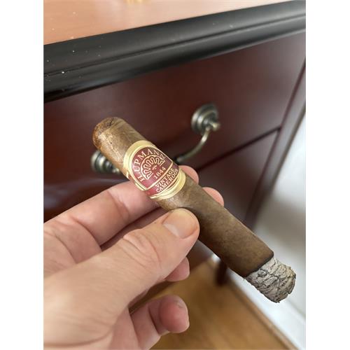 H. Upmann Vintage Cameroon Robusto 5  * 52