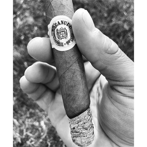 Macanudo Cafe Hampton Court 5 1/2 * 42