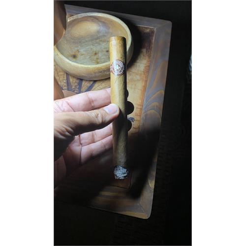 Montecristo No 1 6 1/2 * 44