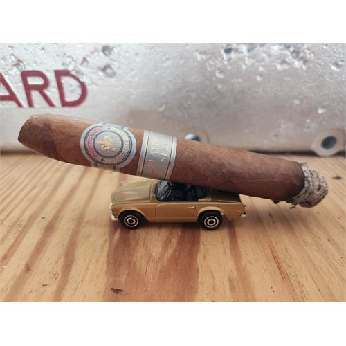 Montecristo Platinum No. 2 6 1/8 * 52