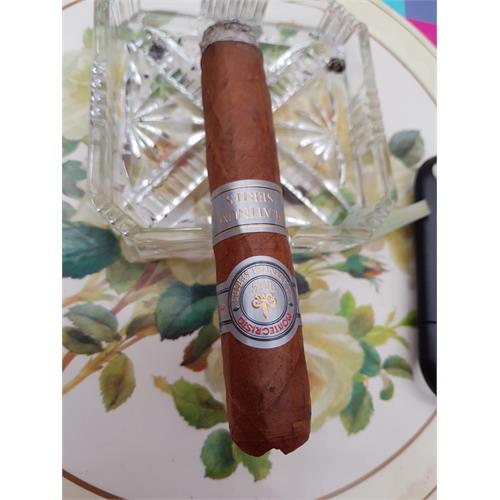 Montecristo Platinum Robusto 5  * 50