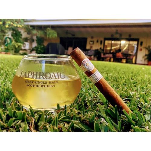 Montecristo White Churchill 7  * 54