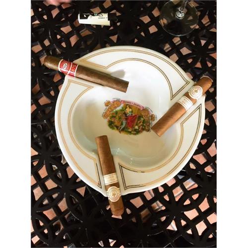 Montecristo White Churchill 7  * 54