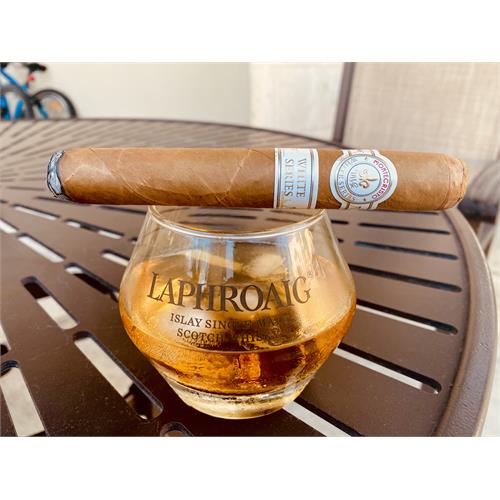 Montecristo White Churchill 7  * 54