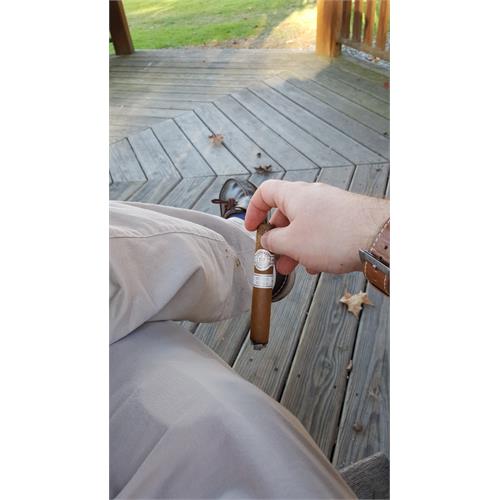 Montecristo White Court 5 1/2 * 44