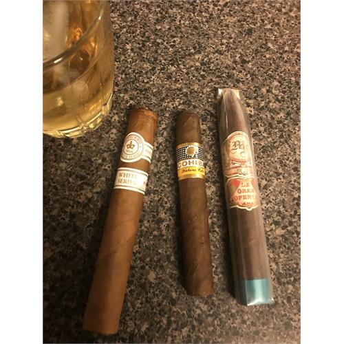 Montecristo White Especial No. 3 5 1/2 * 44