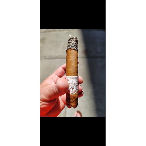 Montecristo White Rothchilde 5  * 52