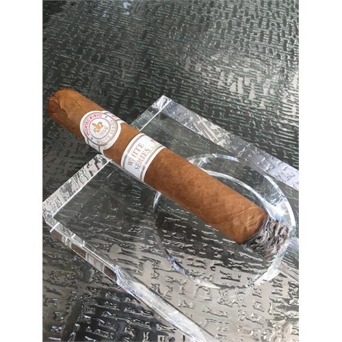 Montecristo White Toro 6  * 54