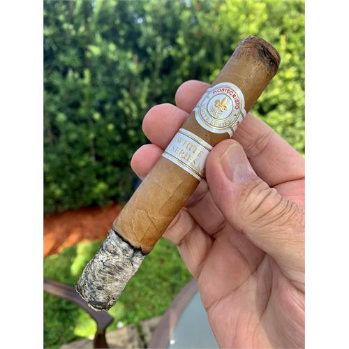 Montecristo White Toro 6  * 54
