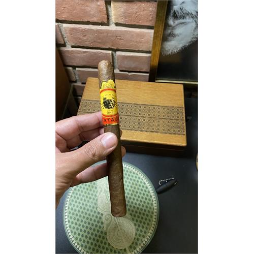 Partagas Natural No. 10 7 1/2 * 49