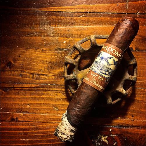 Perdomo Lot 23 Robusto 5  * 50