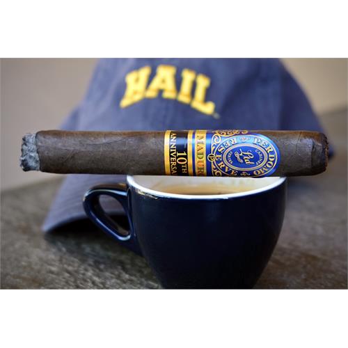 Perdomo Reserve 10th Anniversary Maduro Robusto 5  * 54