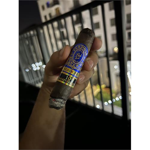 Perdomo Reserve 10th Anniversary Maduro Robusto 5  * 54