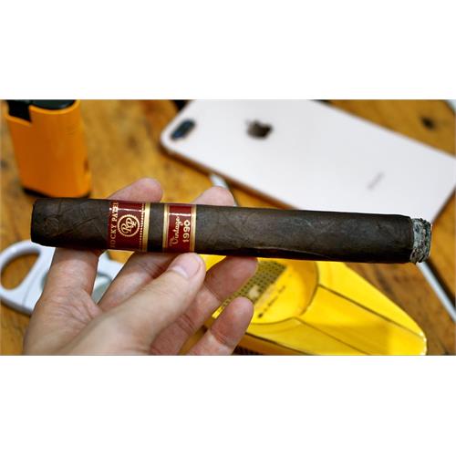 Rocky Patel Vintage 1990 Robusto 5 1/2 * 50