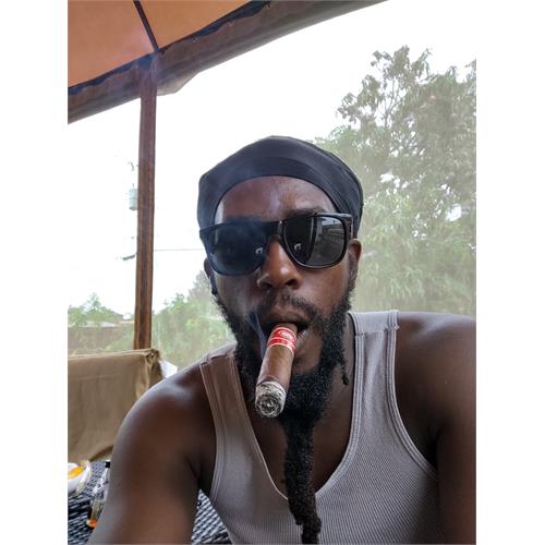 Romeo y Julieta 1875 Bully 5  * 50