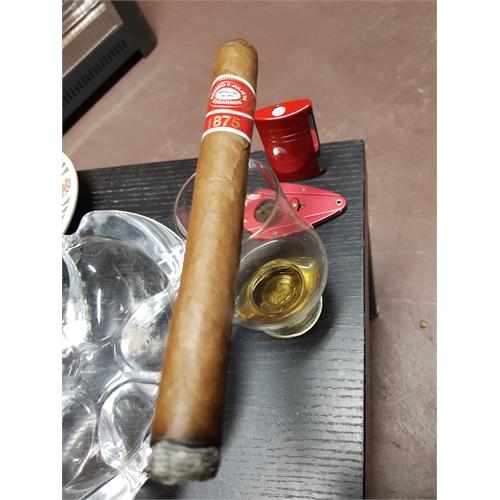 Romeo y Julieta 1875 Churchill 7  * 50