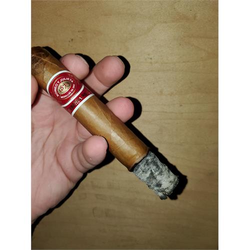Romeo y Julieta Reserva Real Corona 5 1/2 * 44