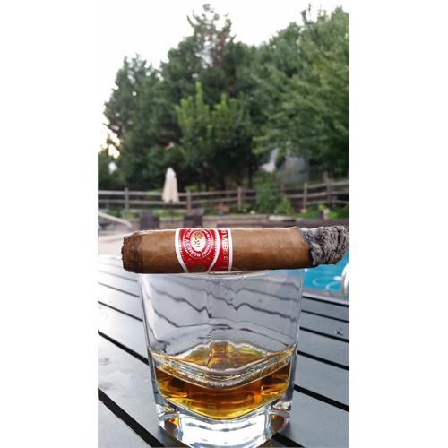 Romeo y Julieta Reserva Real Robusto 5  * 52