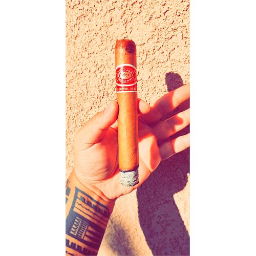 Romeo y Julieta Reserva Real Toro 6  * 54