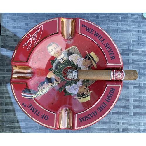 Romeo y Julieta Reserva Real Toro 6  * 54
