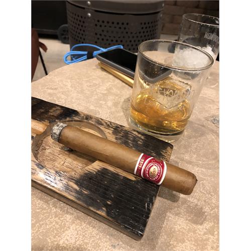 Romeo y Julieta Reserva Real Toro 6  * 54