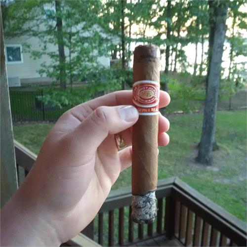 Romeo y Julieta Reserva Real Toro 6  * 54
