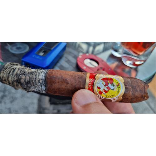 La Gloria Cubana Serie R Natural Belicoso 5 3/4 * 56